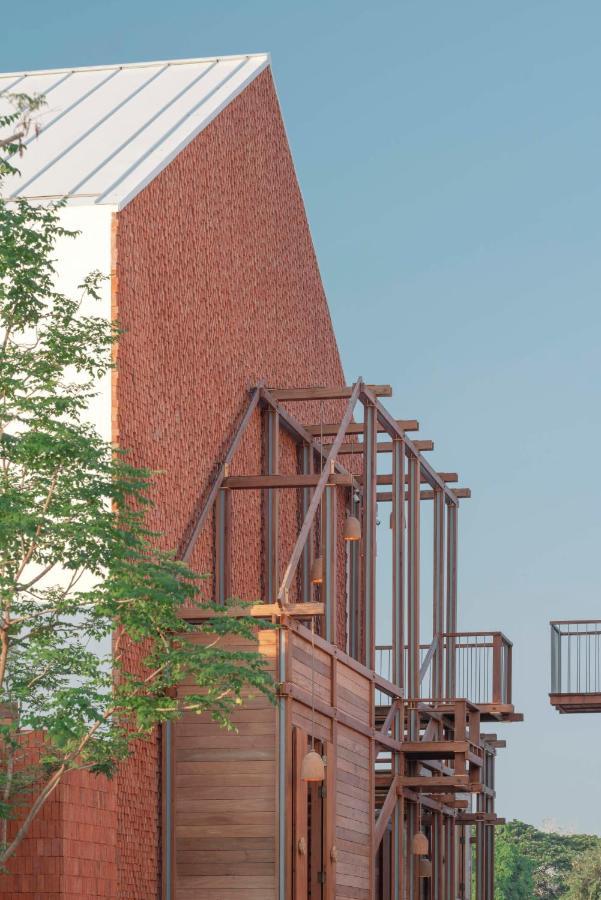 Baan Pomphet Hotell Phra Nakhon Si Ayutthaya Exteriör bild