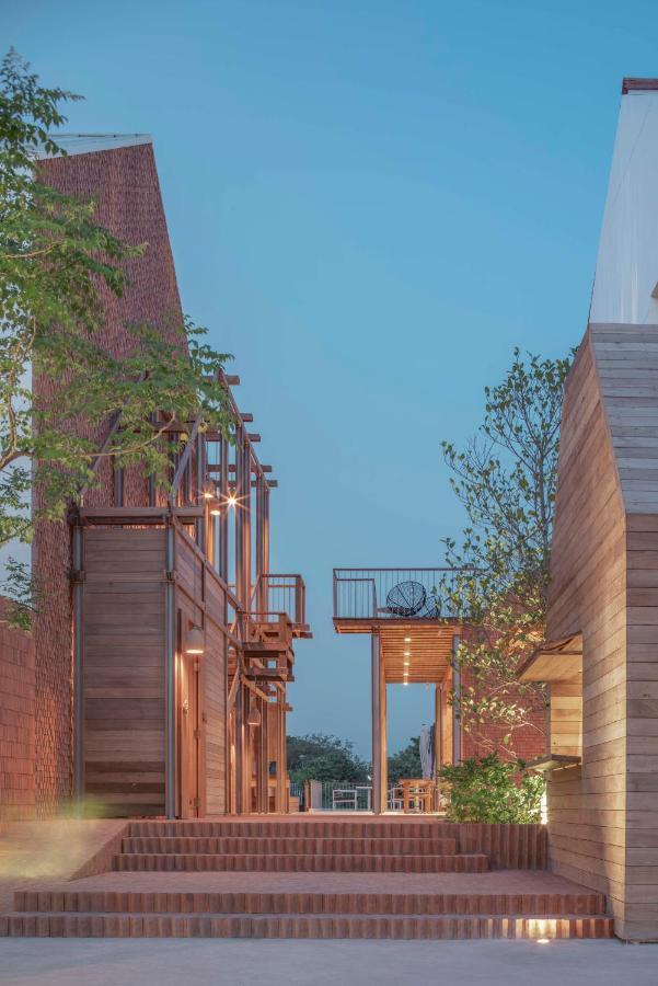 Baan Pomphet Hotell Phra Nakhon Si Ayutthaya Exteriör bild